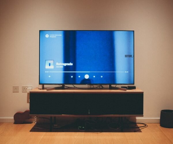 Netflix addio su vecchie Smart TV: quali dispositivi e soluzioni